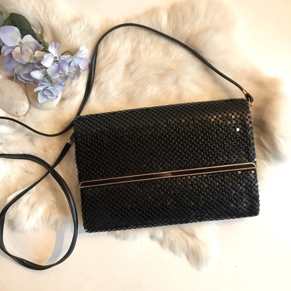 Whiting & Davis Mesh Pochette Crossbody Clutch Bag Black Gold Cocktail Evening - Picture 1 of 7